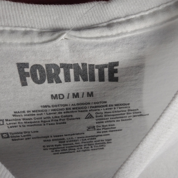 Fornite Loot Llama Tee - Picture 5 of 6